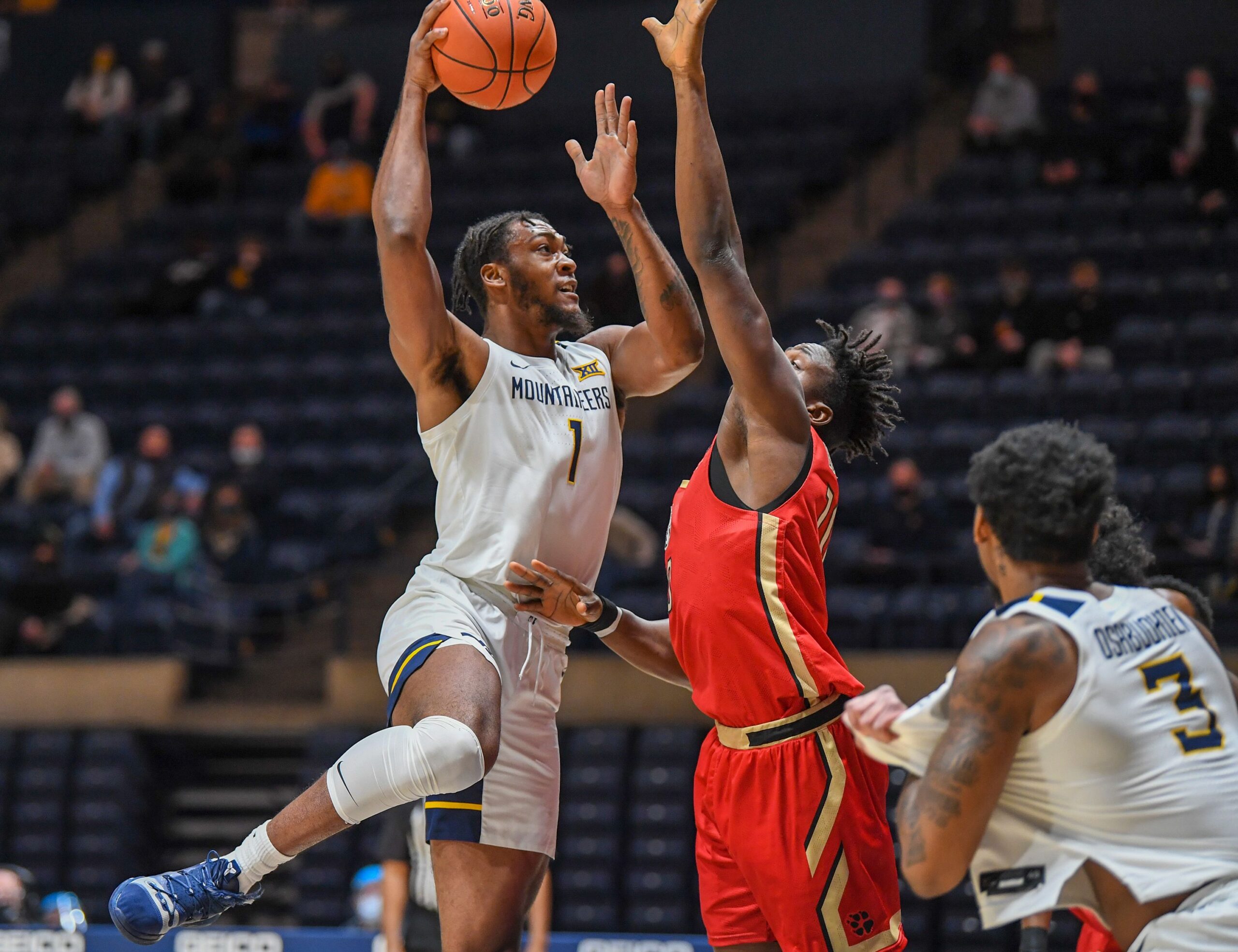 COLUMN: Northeastern had no shot against Derek Culver, Oscar Tshiebwe and No. 9 West Virginia needs more of that moving forward
